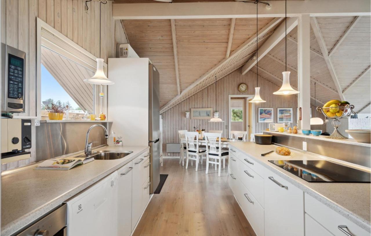 3 Bedroom Cozy Home In Logstor Løgsted Kültér fotó