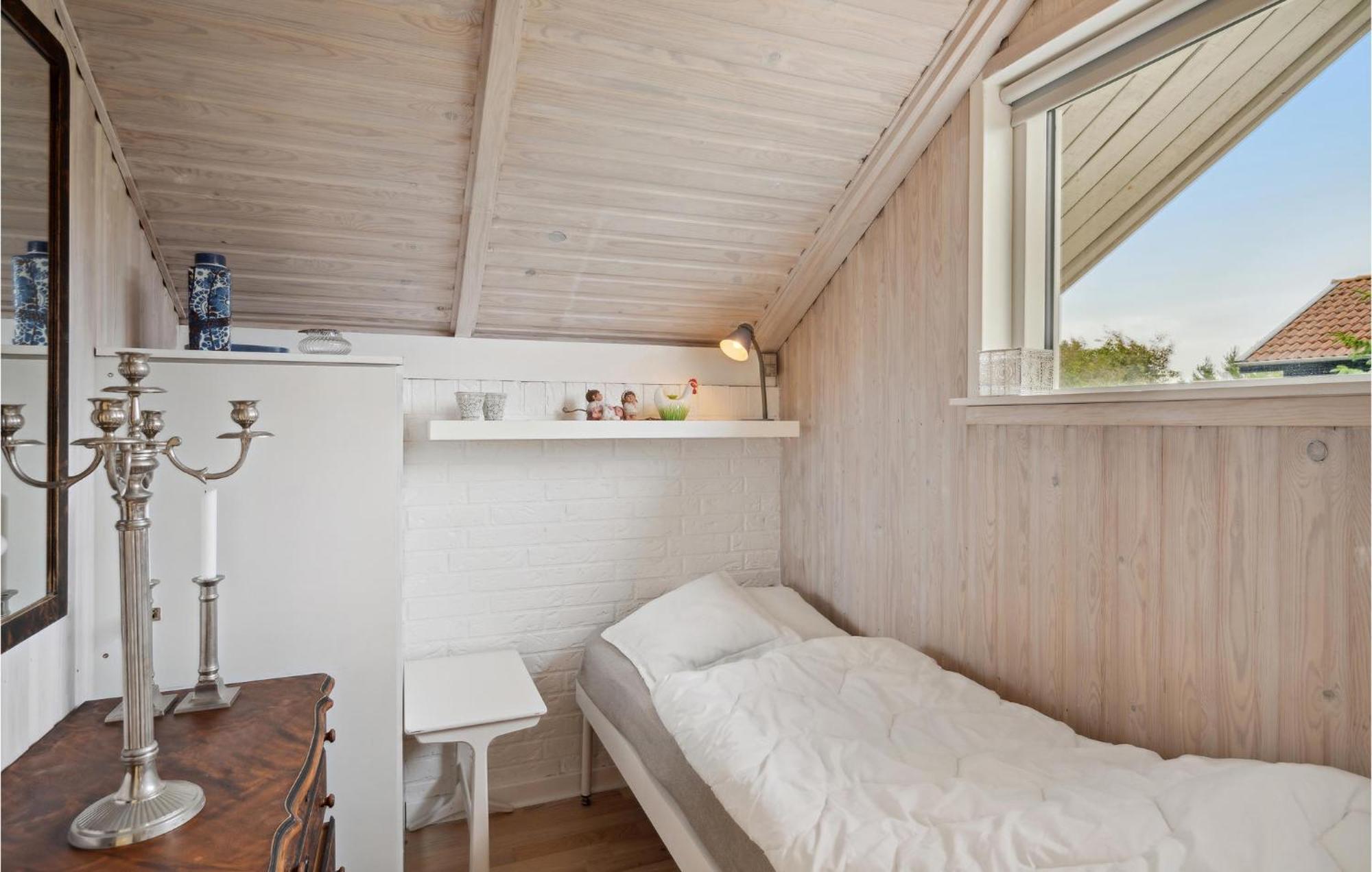 3 Bedroom Cozy Home In Logstor Løgsted Kültér fotó